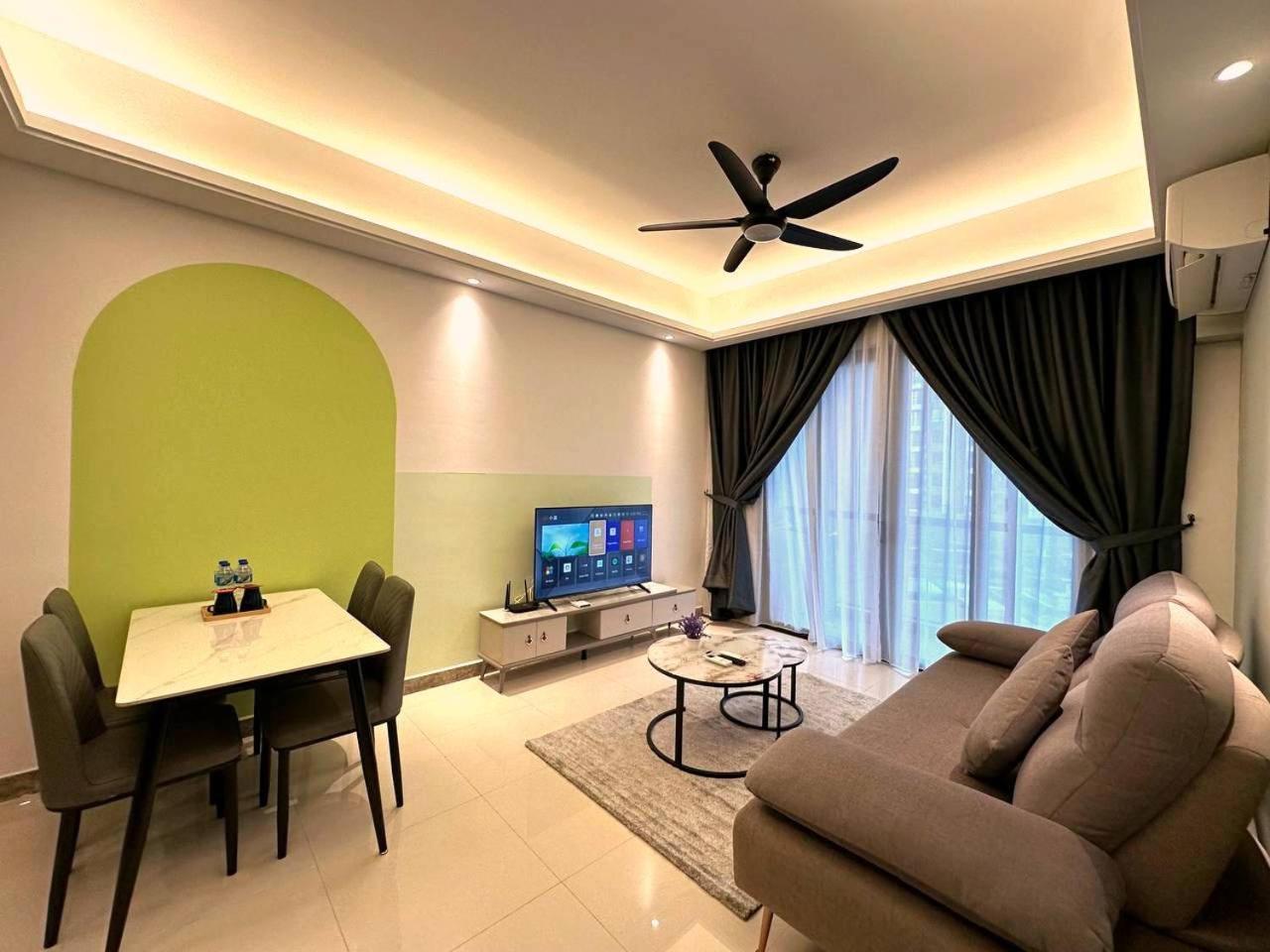 Apartment R&f Princess Cove Jb By Sc *